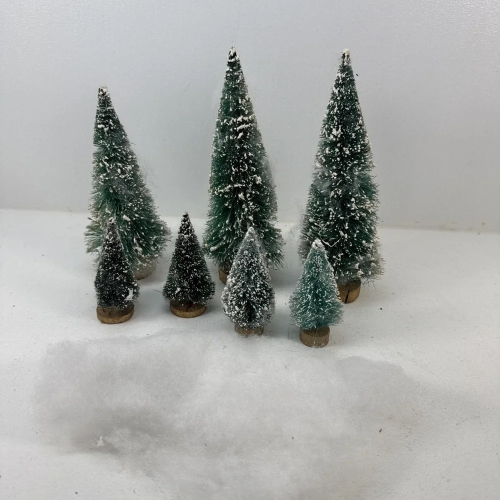 Lot Of 7 Lemax & Midwest Christmas Village 6.5